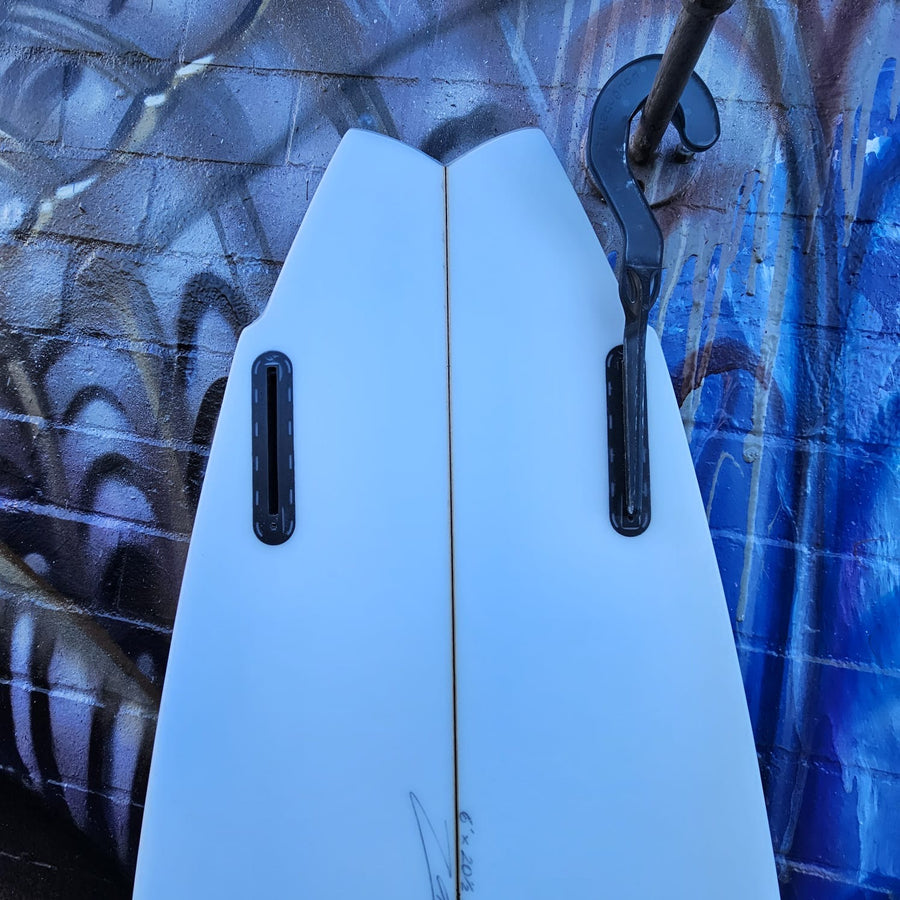 (#7623) Zak Single Flyer Twin 6'0" x 20 1/2" x 2 3/4" 36.4L Futures