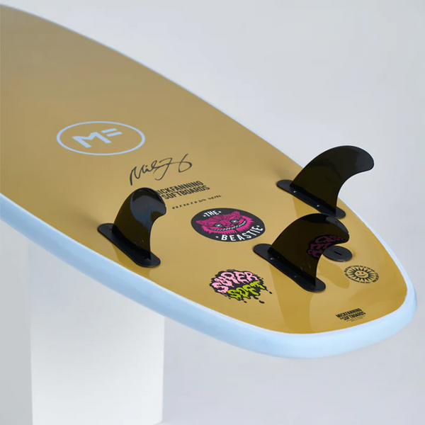 The MF Mick Fanning Super Soft Beastie Softboard is an excellent choice for beginner surfers, in the Sky colour.