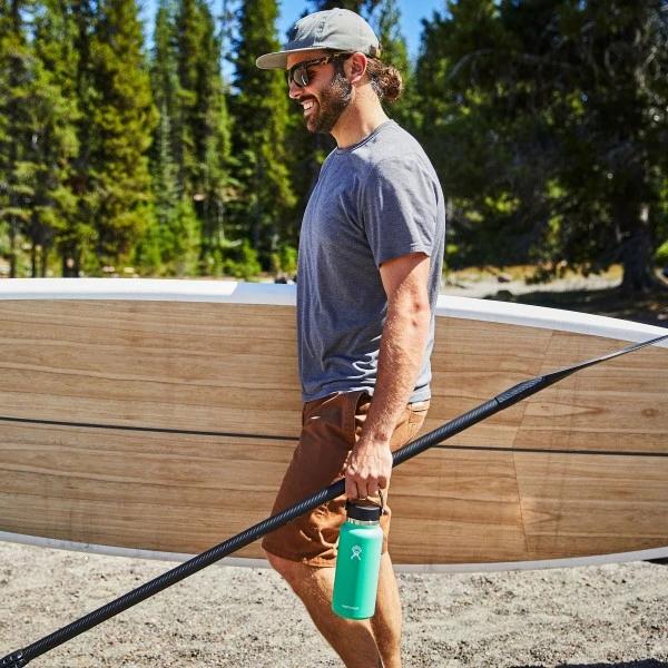 Going out with your SUP board and paddle, its essential to take some water in a Hydro Flask.