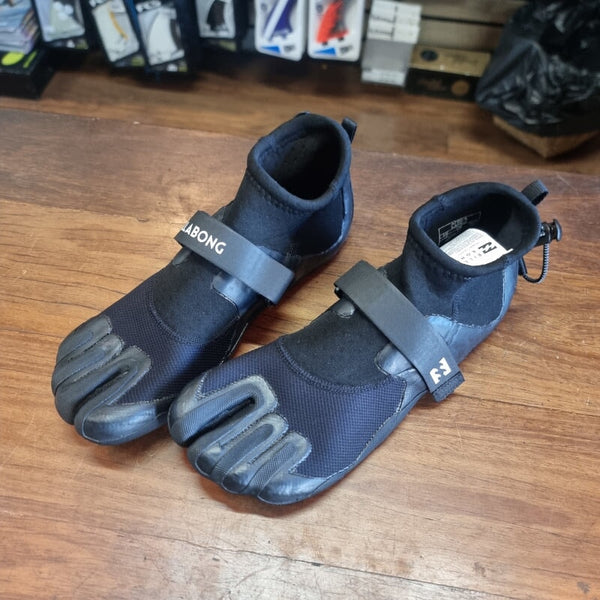 Billabong Reef Booties for Surfers and Divers.