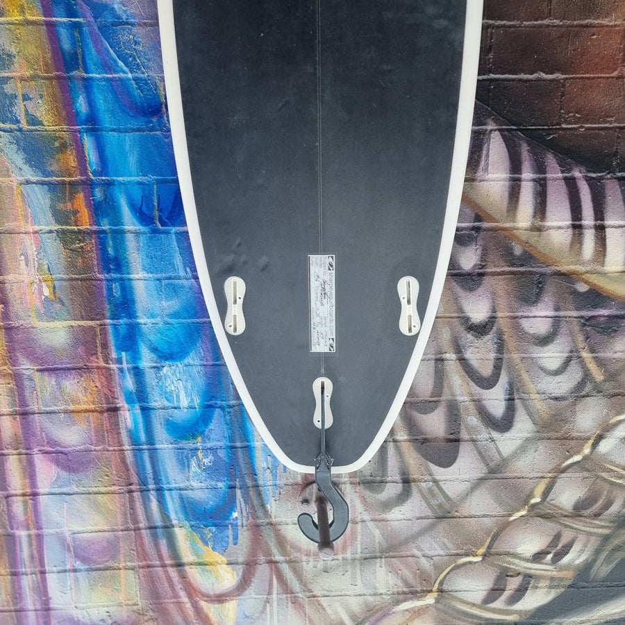 (#2800) Sharpeye Inferno 72 5'9" x 19 1/4" x 2 1/2" 27.9L FCSII