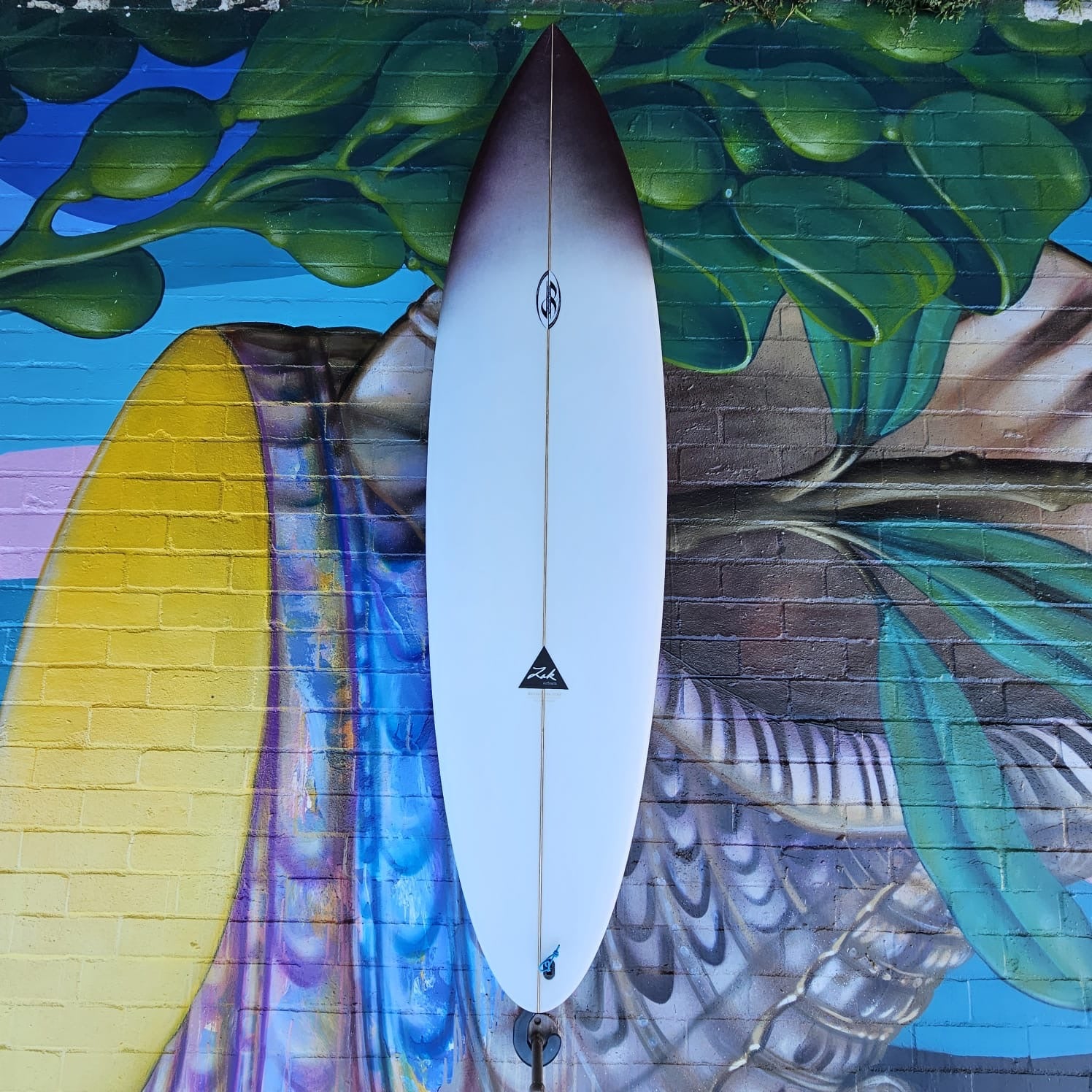 EIGHT SURFBOARD  6’4”×19 1/4”×2 7/16” 8'6