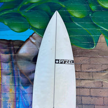 (#7770) Pyzel Shadow 5'11" x 18.88" x 2.38" 28L FCSII