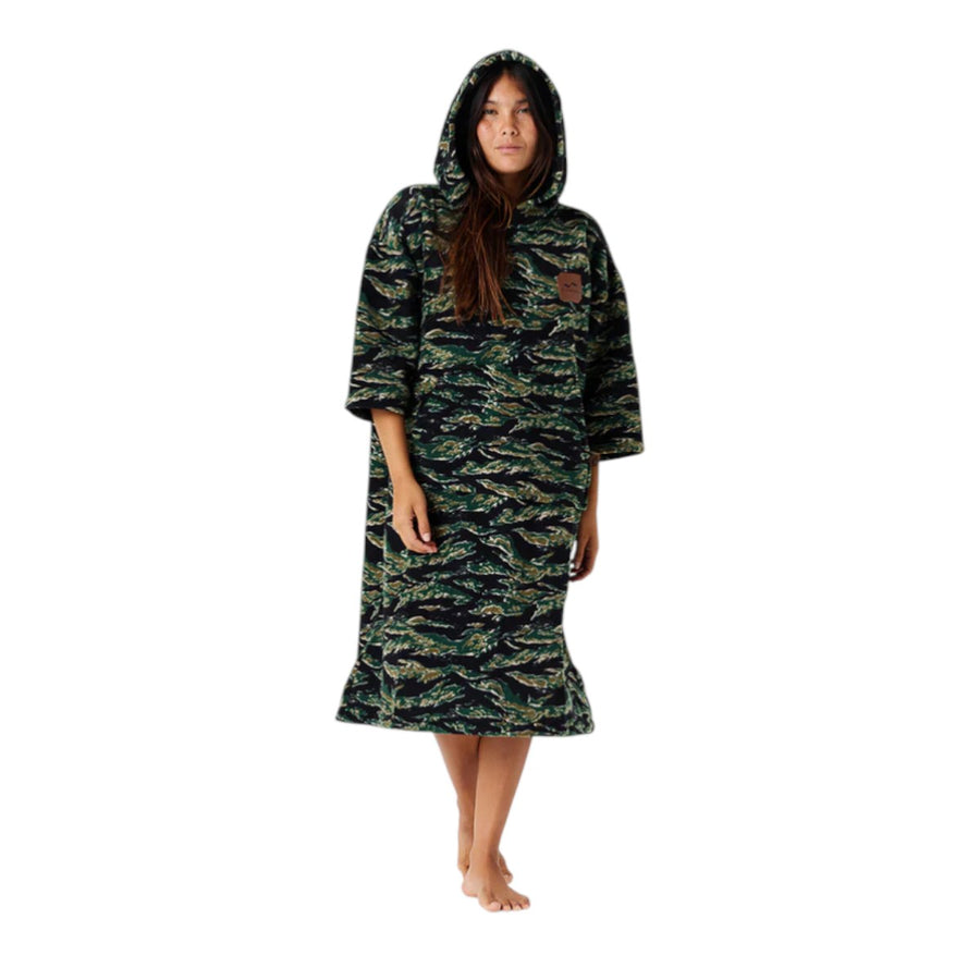 SlowTide - Major Chilling Fleece Poncho