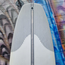 (#2784) AQSS Carbon Jet 2.0 5'10" x 20 1/2" x 2 1/2" 34.91L FCS (Fins incl.)
