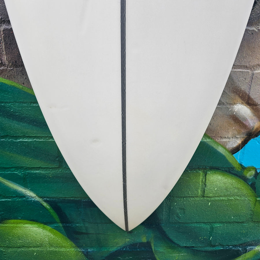 (#7721) JS Monsta 8 Round Tail 6'0" x 18 7/8" x 2 3/8" 28.L FCSII