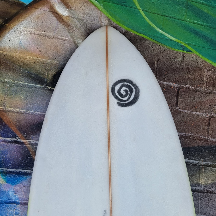 (#2737) BV Asym 5'1" x 18 1/2" x 2 1/8" 22.7L Futures