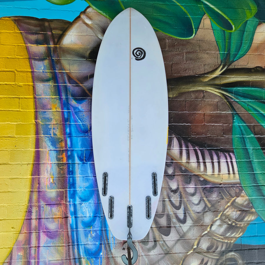 (#2706) B.V Shapes Grom Board 5'0"x 18 1/4" x 2" 22.2L Futures