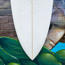 (#7774) JS Psycho Nitro 5'4" x 19 5/8" x 2 1/2" Futures