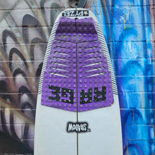 (#7717) Pyzel The Shadow 5'8" x 18.2" x 2.38" 26.5L Futures