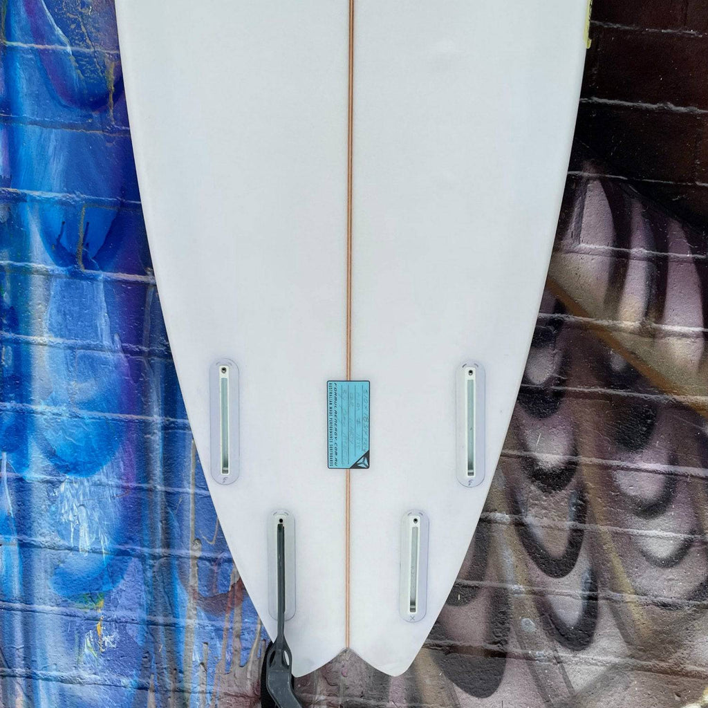 #1815 Gary McNeill Alien 5'10" x 18 3/4" x 2 1/4" Futures (fins inc.) Second Hand Surfboards Gary McNeill 